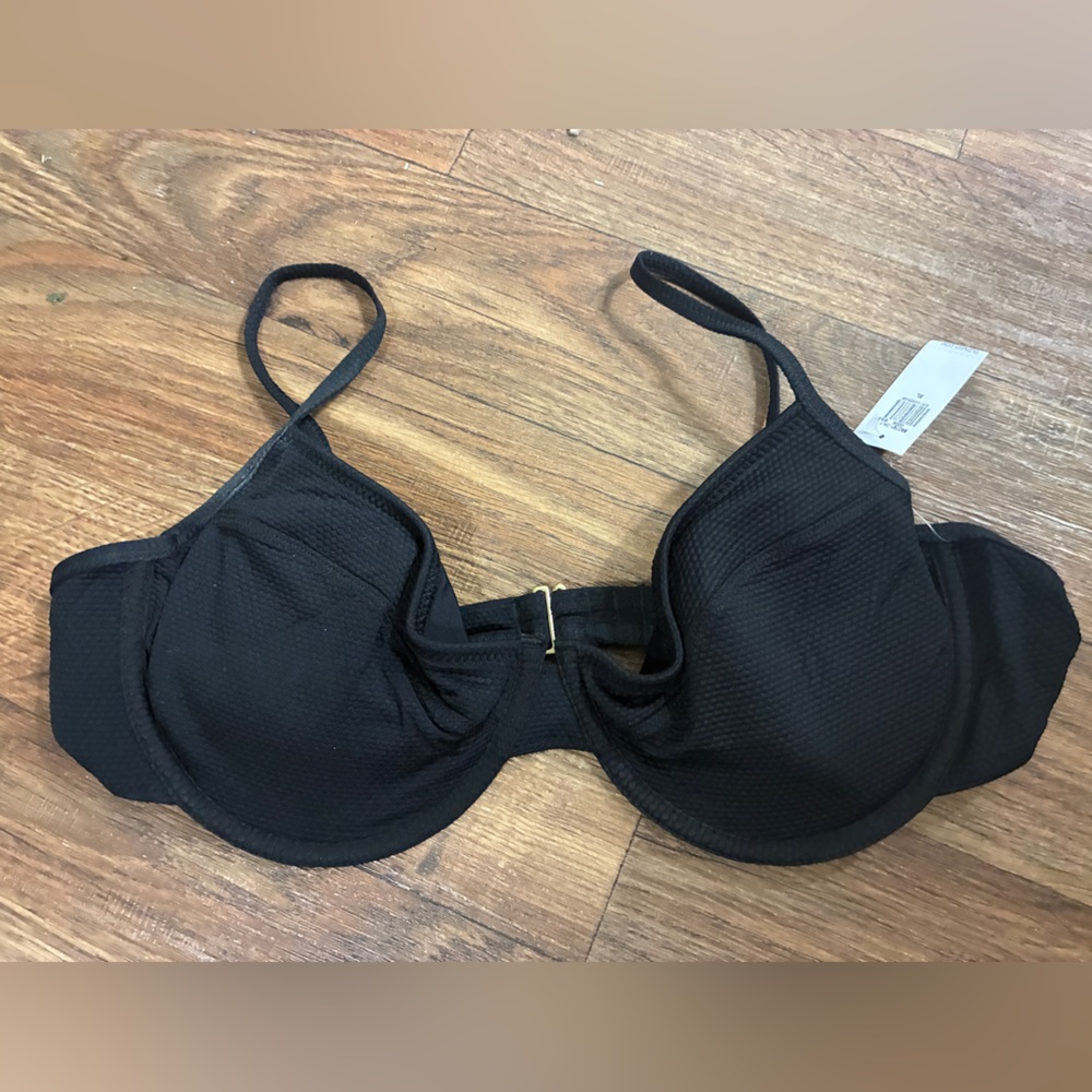 Black Textured Underwire Swim Top